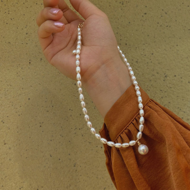 Rice pearl necklace